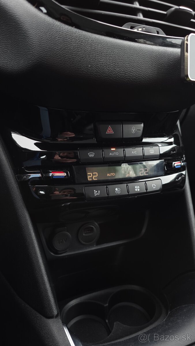 Peugeot 208 1.2 PureTech • 61 kW • 2018 - 19