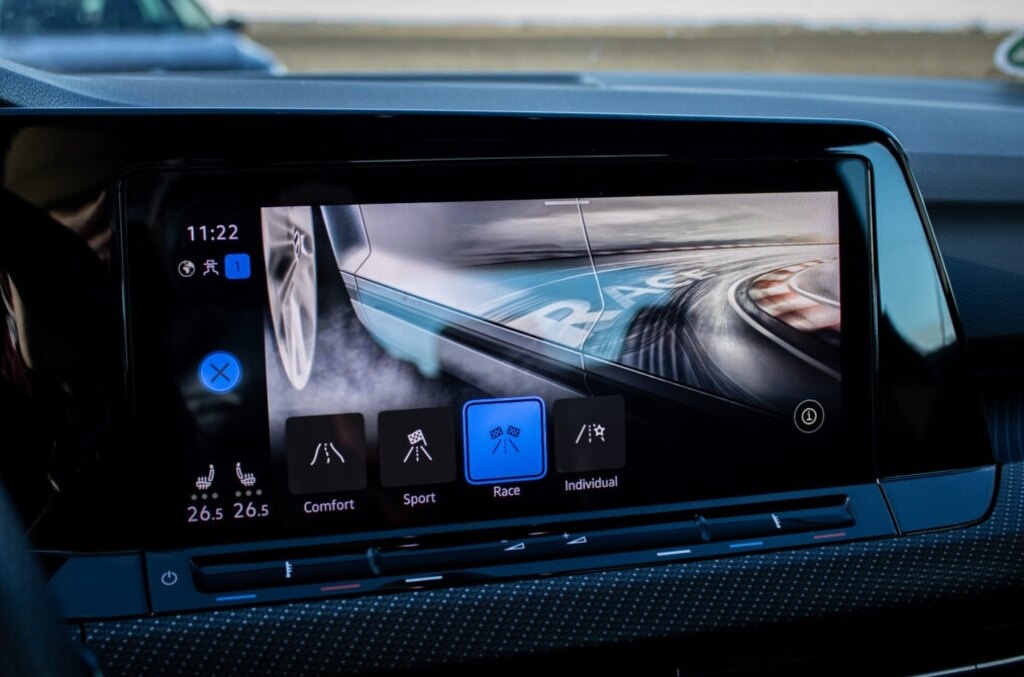 Volkswagen Golf 8 R Hatchback - 19