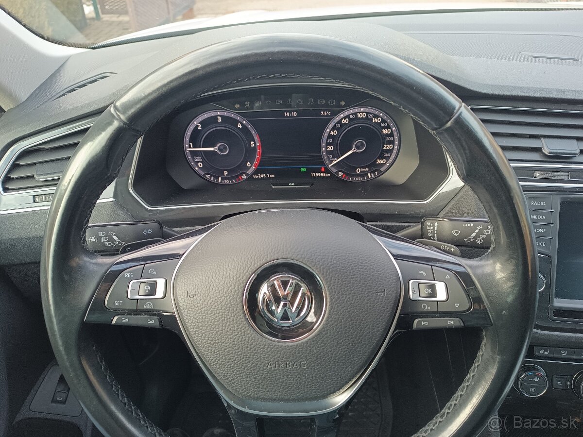 VW Tiguan 2,0 TDI, 4x4, matrix, virtual, webasto, DSG - 19