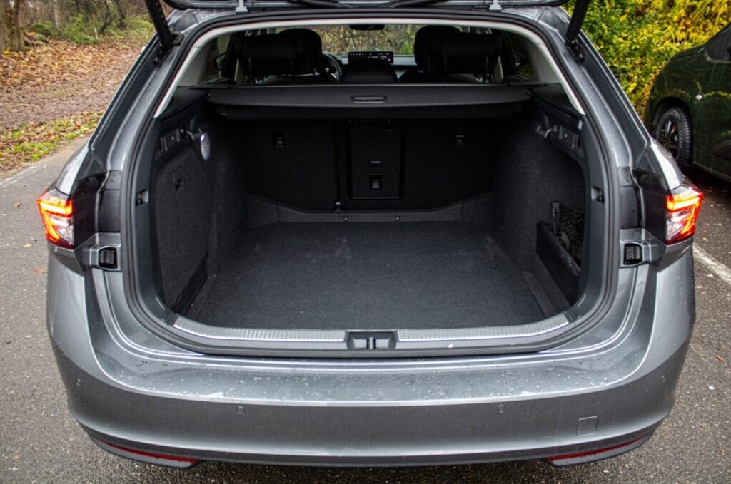 Škoda Superb Combi 110 kW, Selection 2.0 TDI - 1.majiteľ - 19