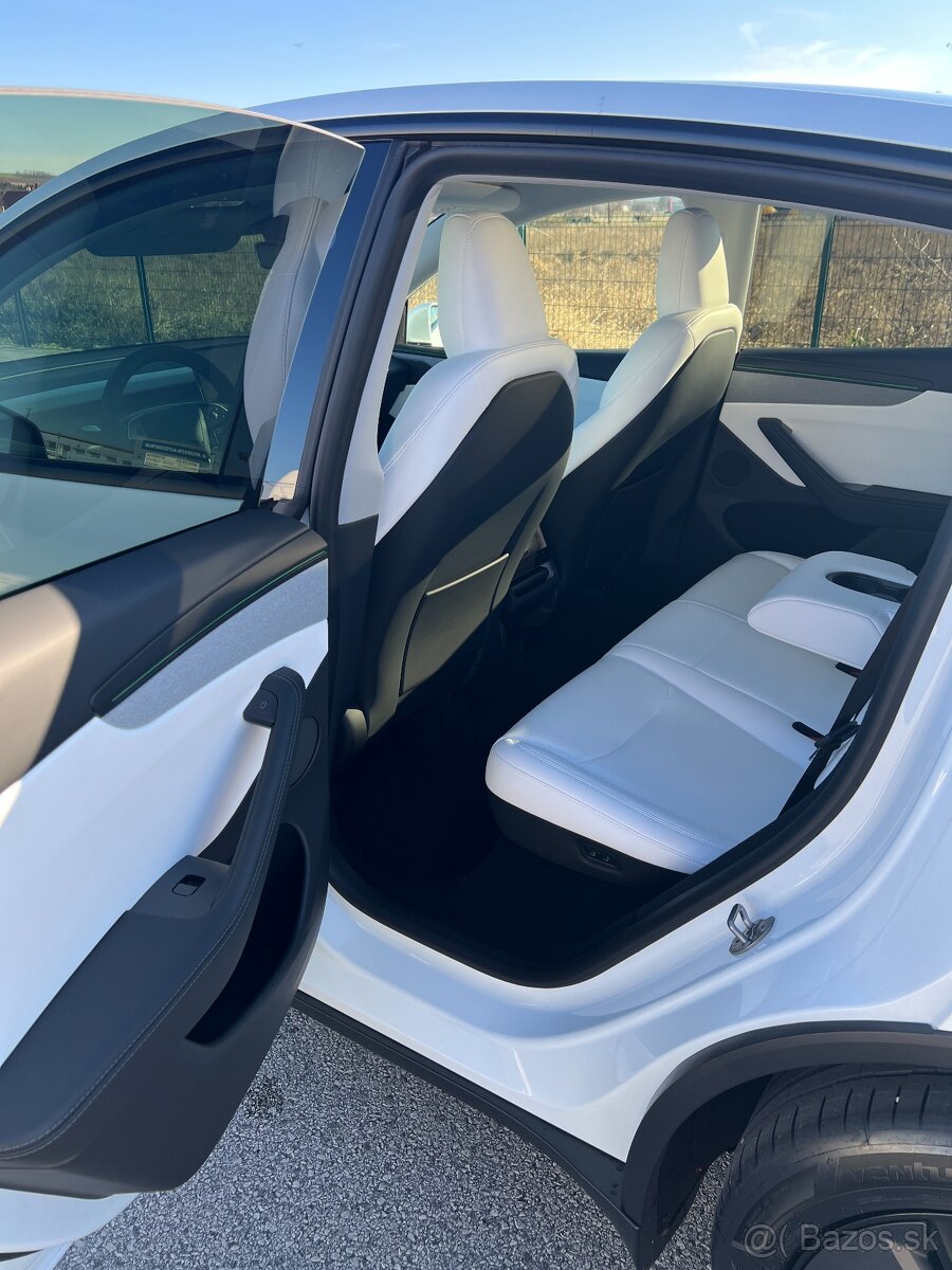 TESLA MODEL Y PREMIUM LONG RANGE ALL-WHEEL DRIVE - 19