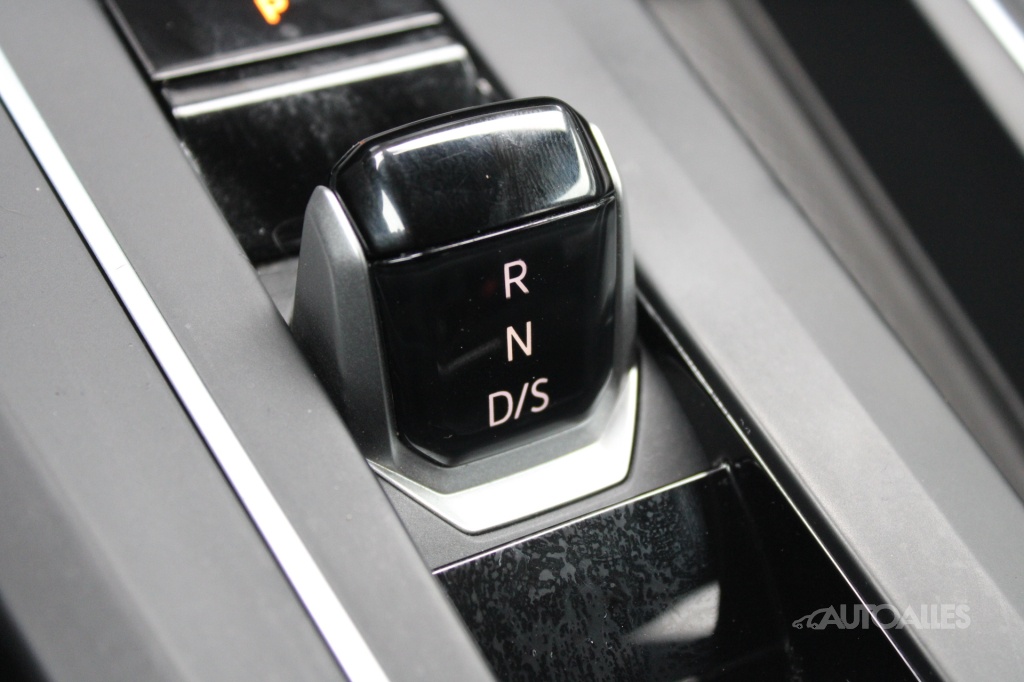 Volkswagen Golf Variant 1,5 e-TSi 110 kW R-LINE - 19