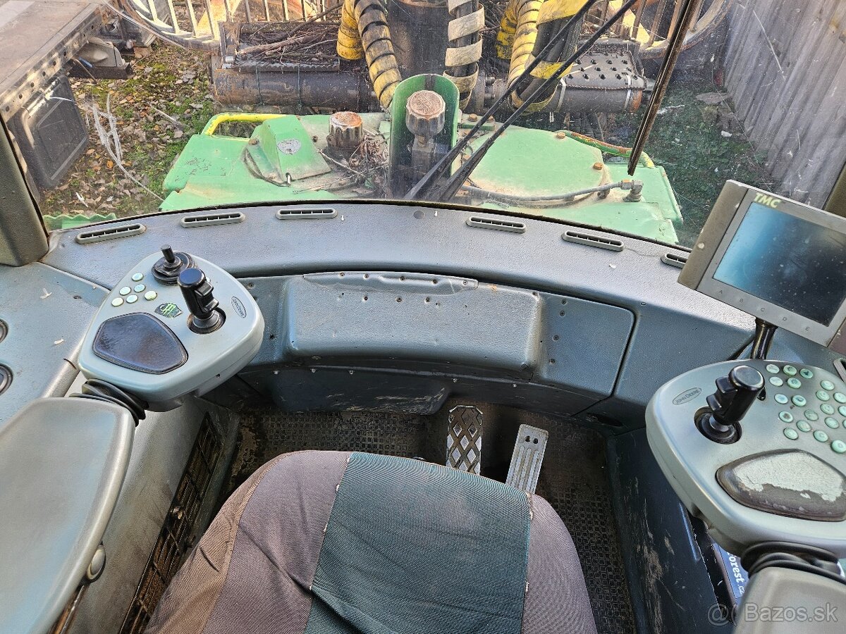 John Deere 1110 D - 19