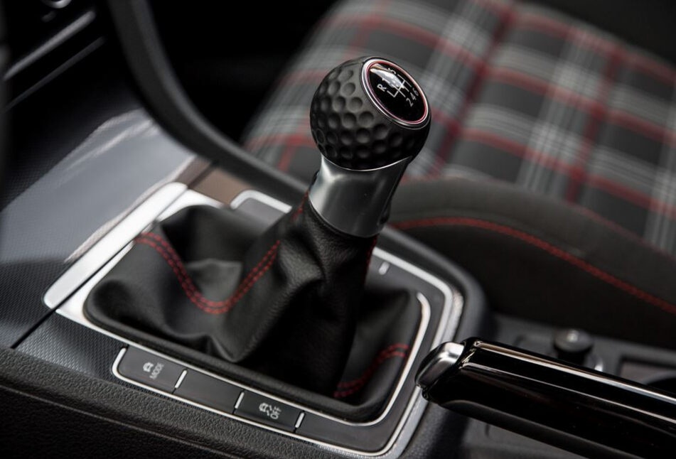 Kožená GTI radiaca paka - golfová loptička - 19