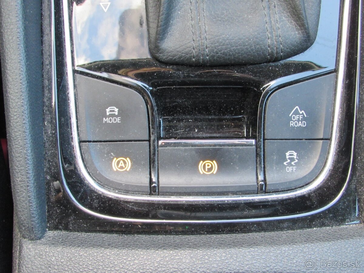 Škoda Karoq 2.0 TDI SCR 190 Scout 4x4 DSG - 1.Majiteľ - 19