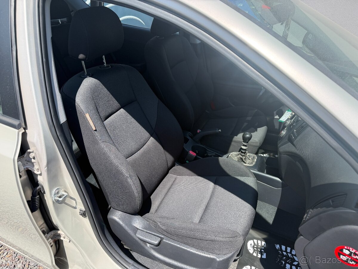 Hyundai i30 CW 1.4 16V CLASSIC LPG - 19