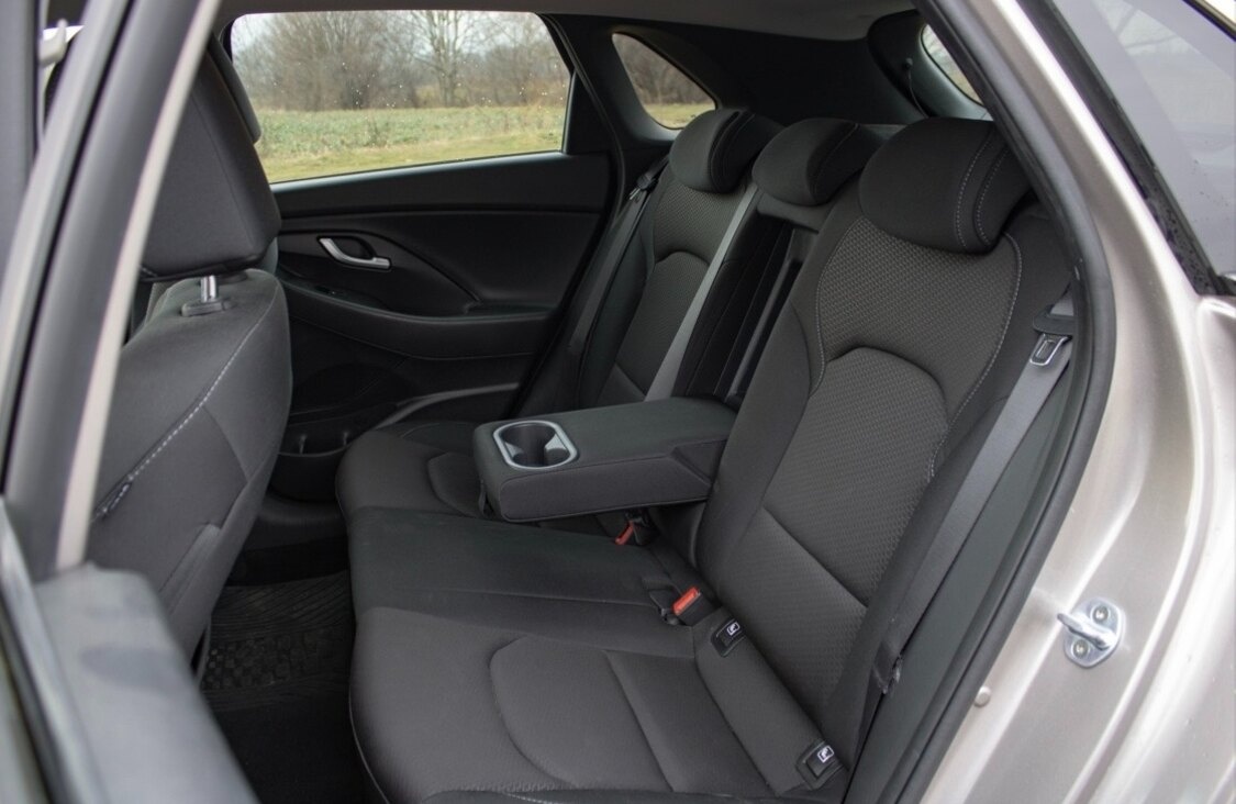 Hyundai i30 1.6 CRDi automat - 19