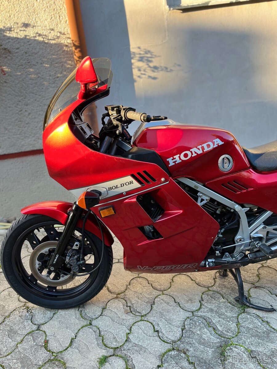 Honda vf 1000 f2 - 19