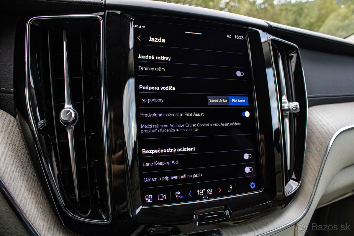 Volvo XC60 B5 184kW mHEV Inscription AWD A/T - 19