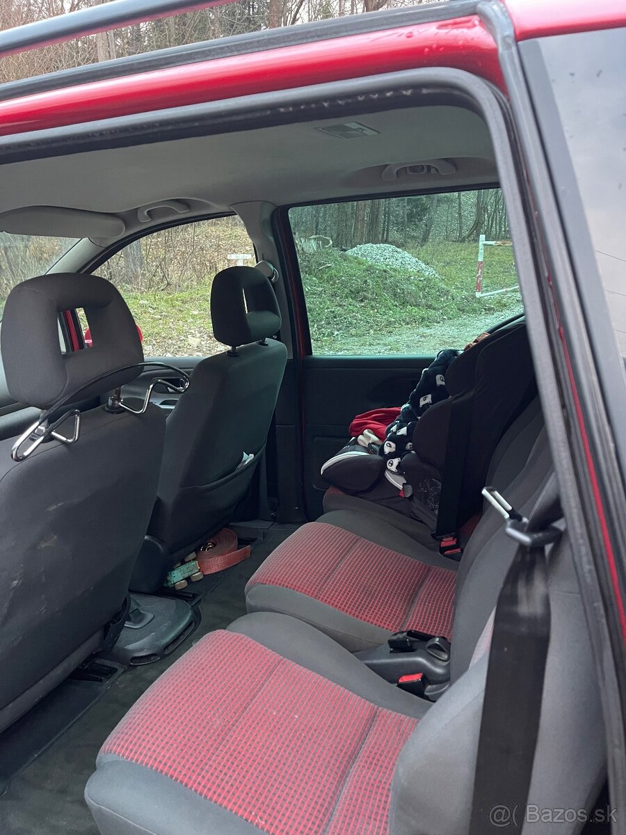 Volkswagen Sharan - 19