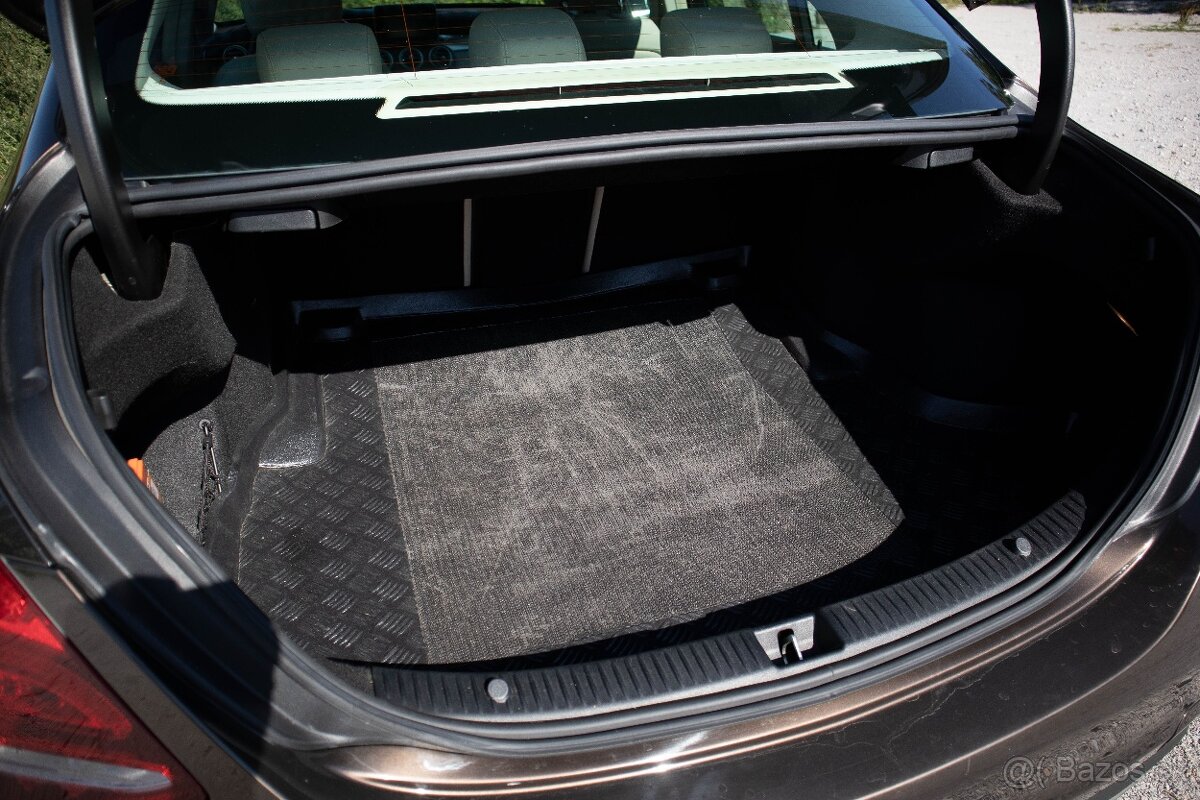 Mercedes-Benz C trieda Sedan 220 d A/T ZNÍŽENÁ CENA - 19