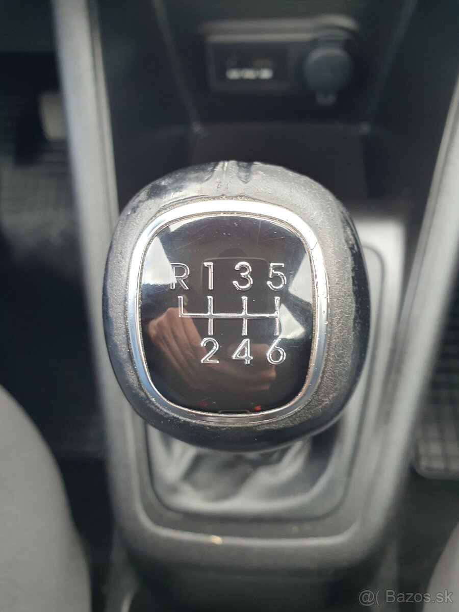 Hyundai ix20 1.6 CRDi 16V Stile 94KW,,M6, 5d - 19