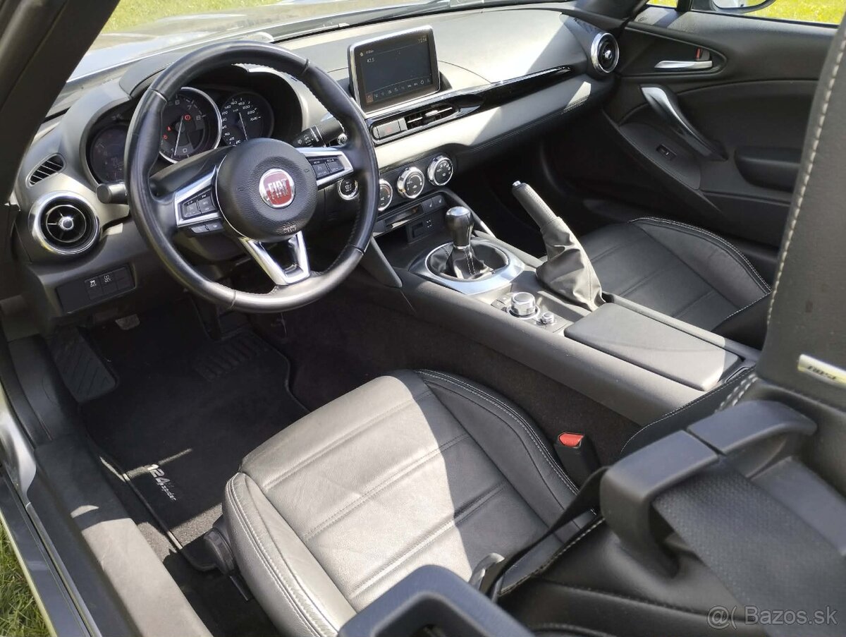 Fiat 124 Spider Kabriolet - 19