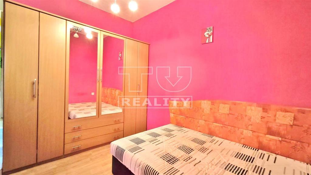 Rodinný dom - 2 samostatné byty, priestranná terasa a... - 19