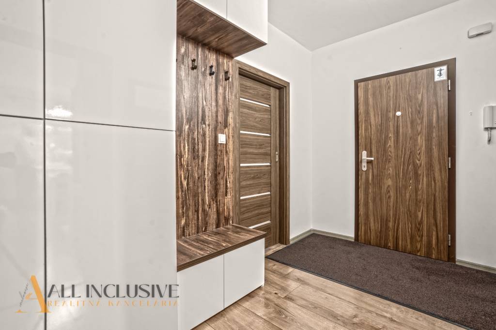 ALL INCLUSIVE I KOMPLET ZREKONŚTRUOVANÝ 3 IZBOVÝ BYT S BALKÓ - 19