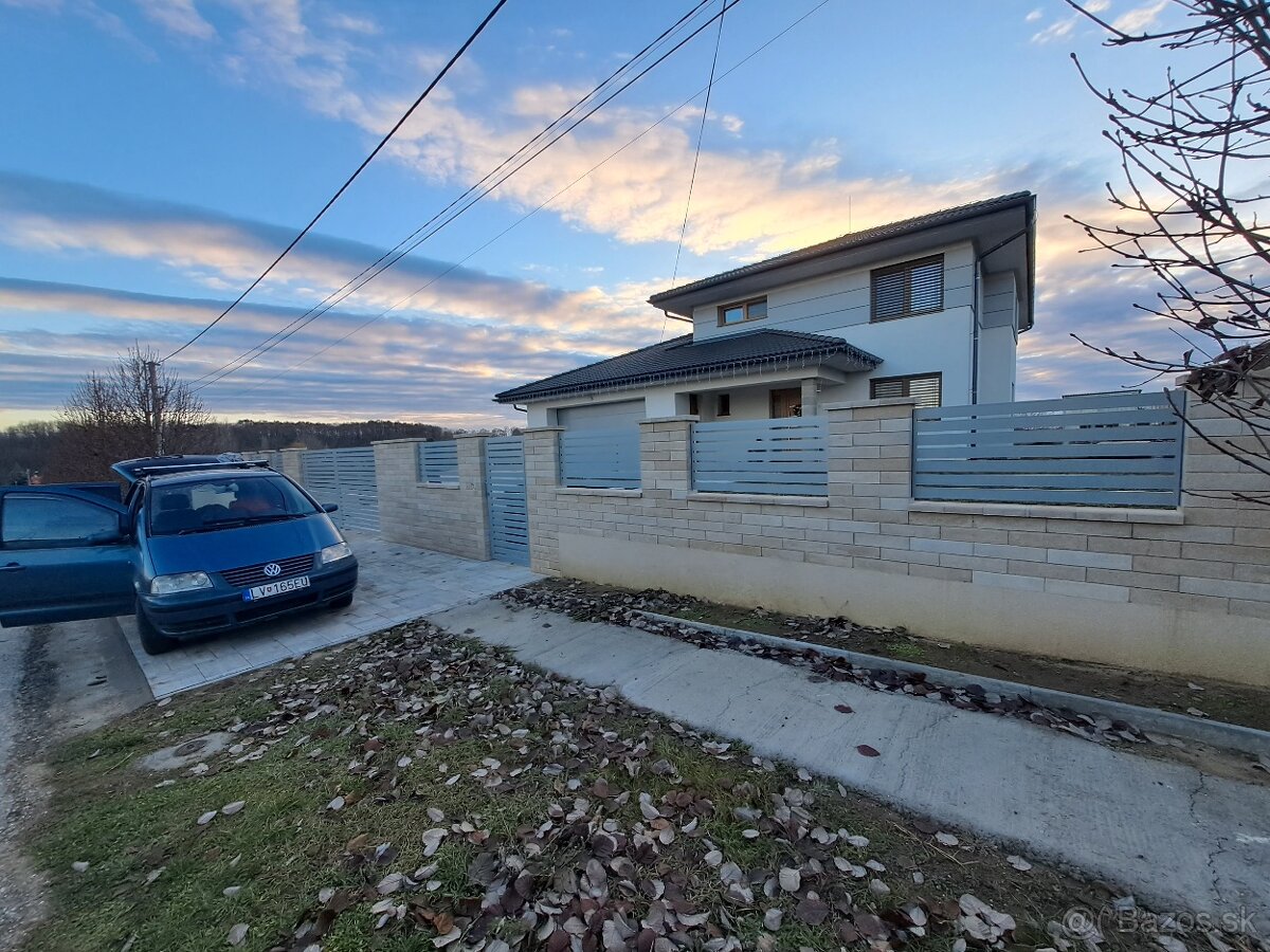 Zákazková výr. hliníkové ploty brány zábradlia kovové brány - 19