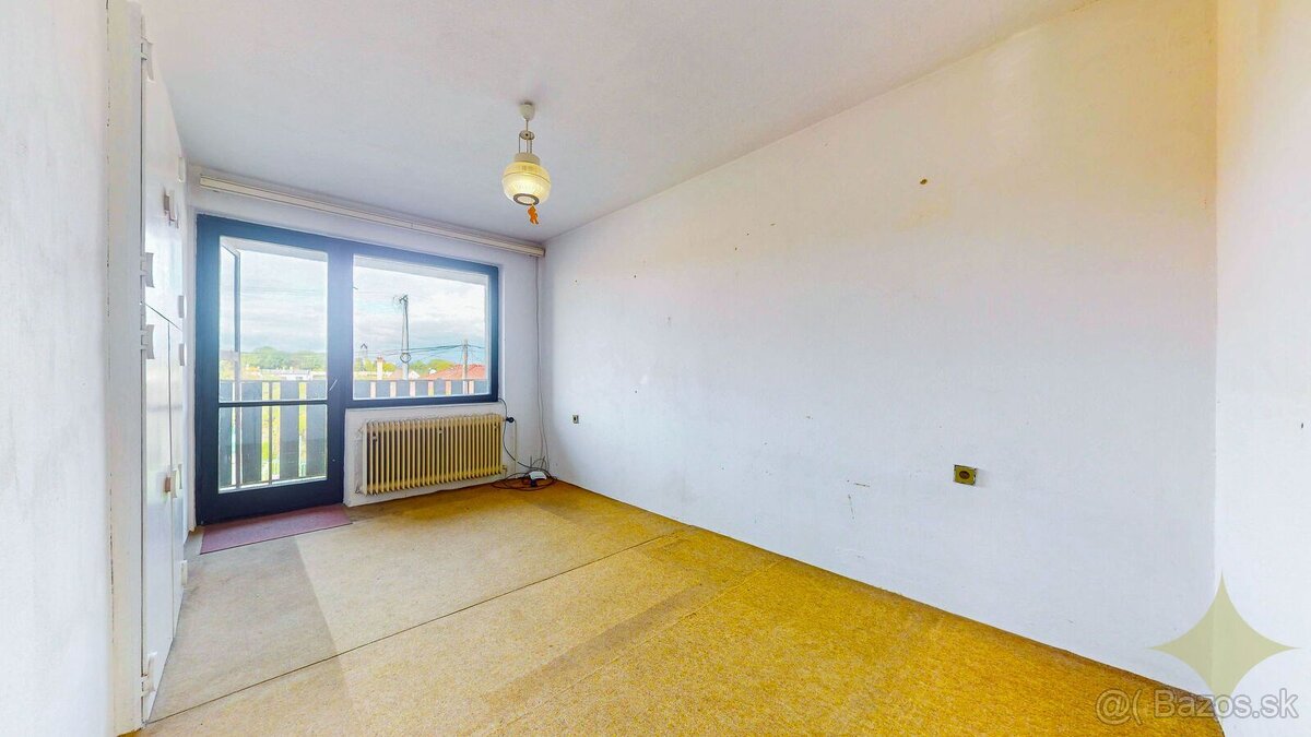 Na predaj 6 izbový rodinný dom v radovej zástavbe v Lučenci - 19