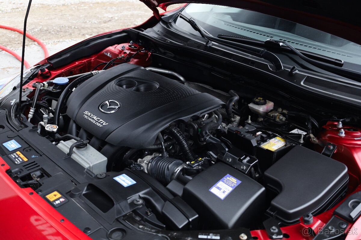 Mazda 3 2.0 Skyactiv-G120 Urban Limited 217/1500 - 19