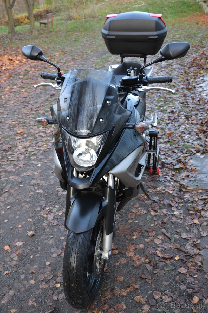 Honda VFR 800X CROSSRUNNER - 19
