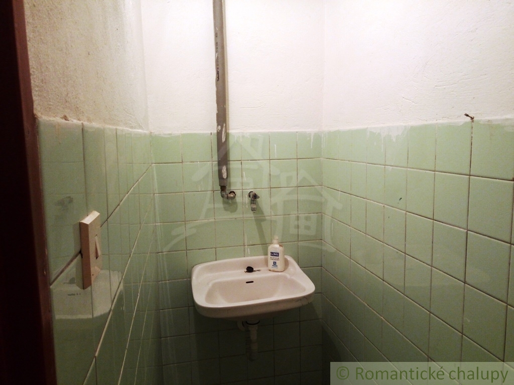 Dvojpodlažný objekt na podnikanie v Novom Meste nad Váhom - 19