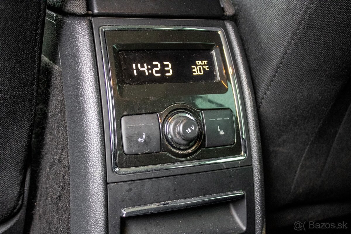 Škoda Superb Combi 2.0 TDI 4x4 DSG - 19