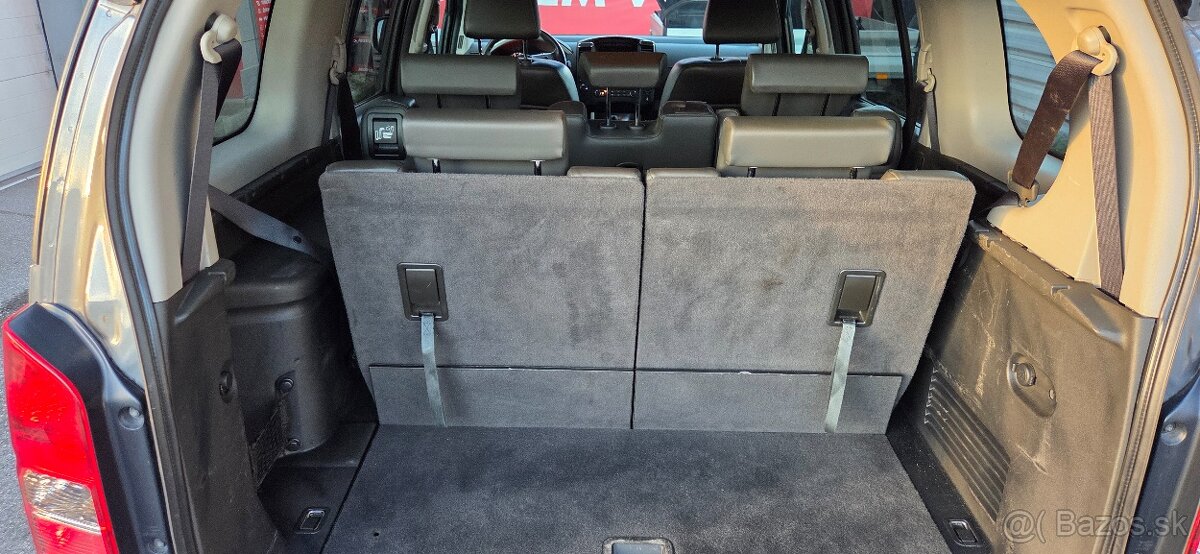 Nissan Pathfinder 3.0 V6 4x4 Automat Vzduch Podvozok 7-miest - 19