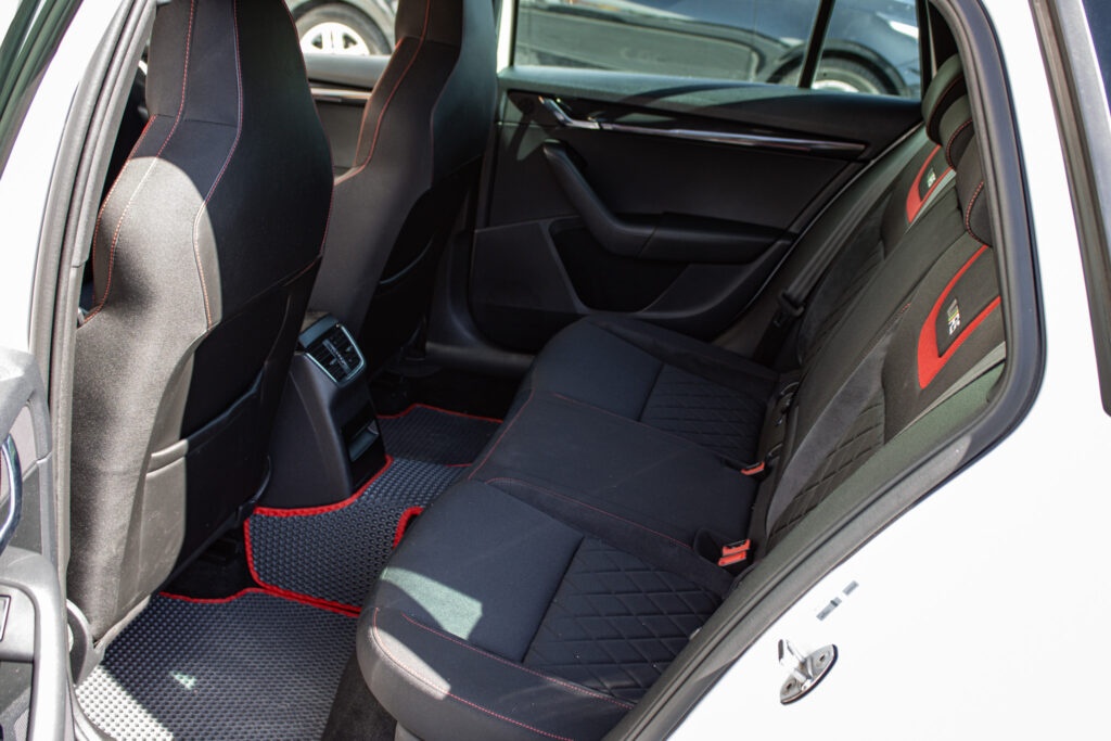 Škoda Octavia III RS 2.0 TSI 245 - 19