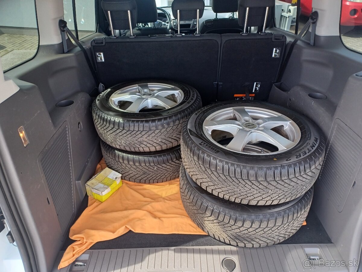 Ford Tourneo Grand Tourneo Connect 1.5 TDCi EcoBlue Trend - 19