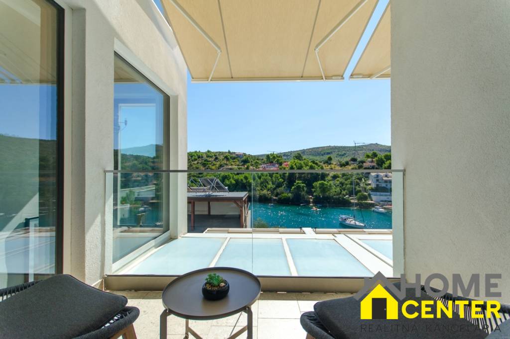 NA PREDAJ prekrásny novopostavený dom / 494 m²/ ostrov Brač, - 19