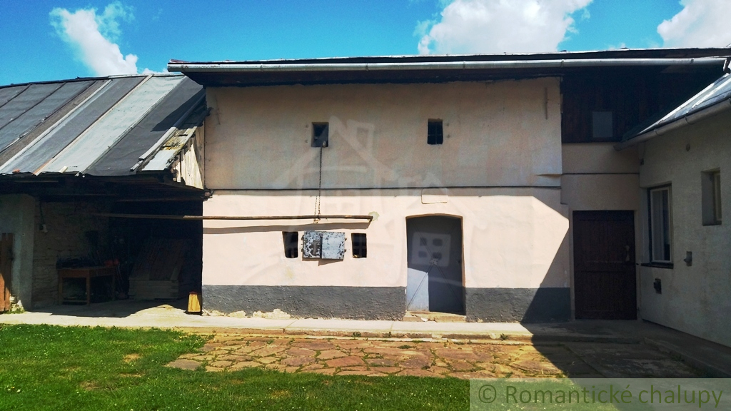 Dom vo výbornom stave, Jurské. ZNÍŽENÁ CENA - 19