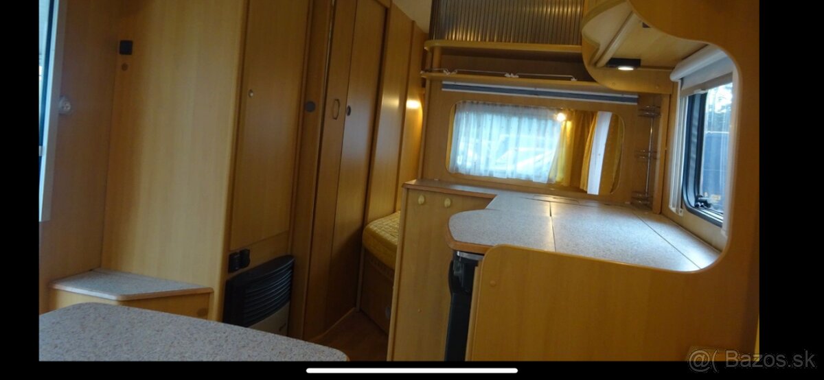 2002 Dethleffs camper 490 - 19