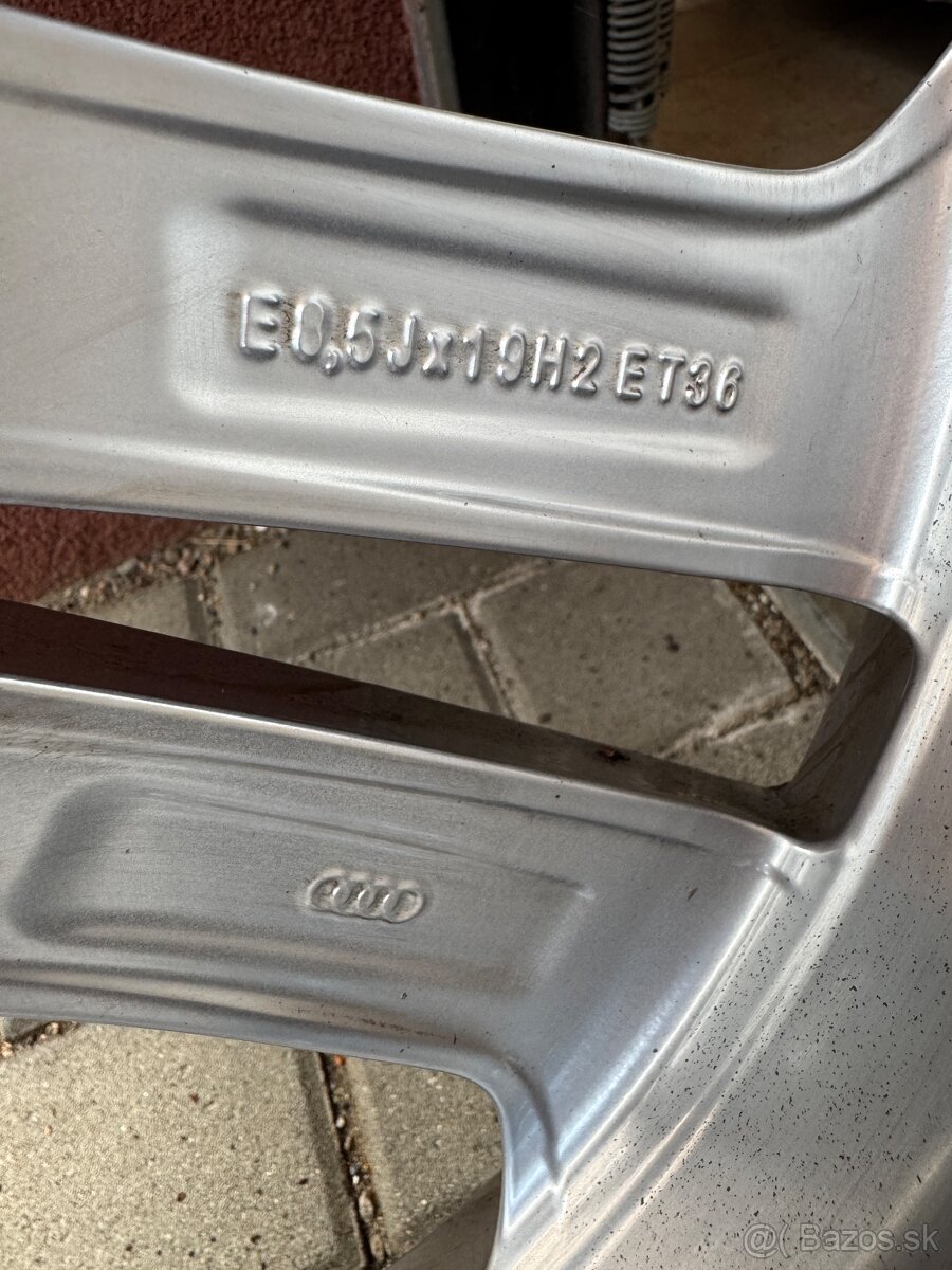 5x112 R19 ORIGINAL AUDi sada s pneu - 19