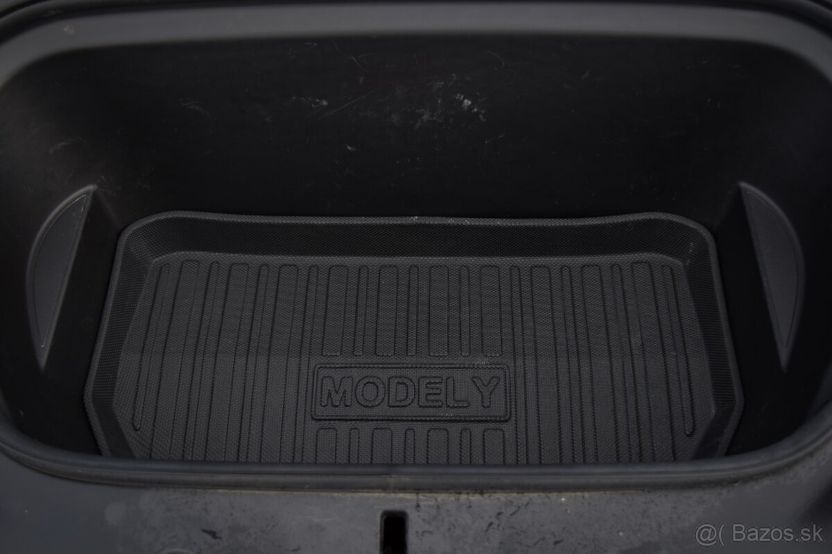 Tesla Model Y Long Range Dual Motor AWD - 19