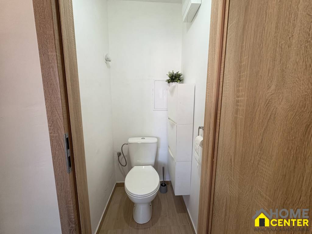 NA PREDAJ zrekonštruovaný 3,5-izbový byt pri centre mesta K - 19