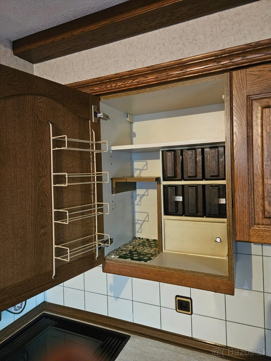 Masívna kuchynská linka z Nemecka so spotrebičmi - 19