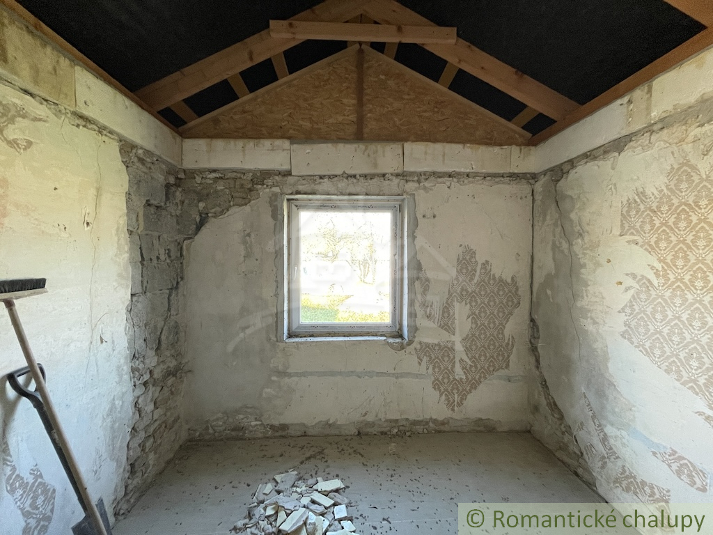 Rodinný dom na polosamote v obci Rastislavice– pokoj, tich - 19