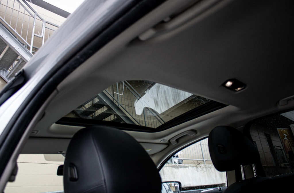 BMW Rad 3 320d Advantage A/T RWD - 19