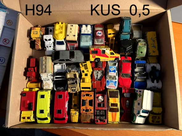 Predam Matchbox a hot wheels - 19