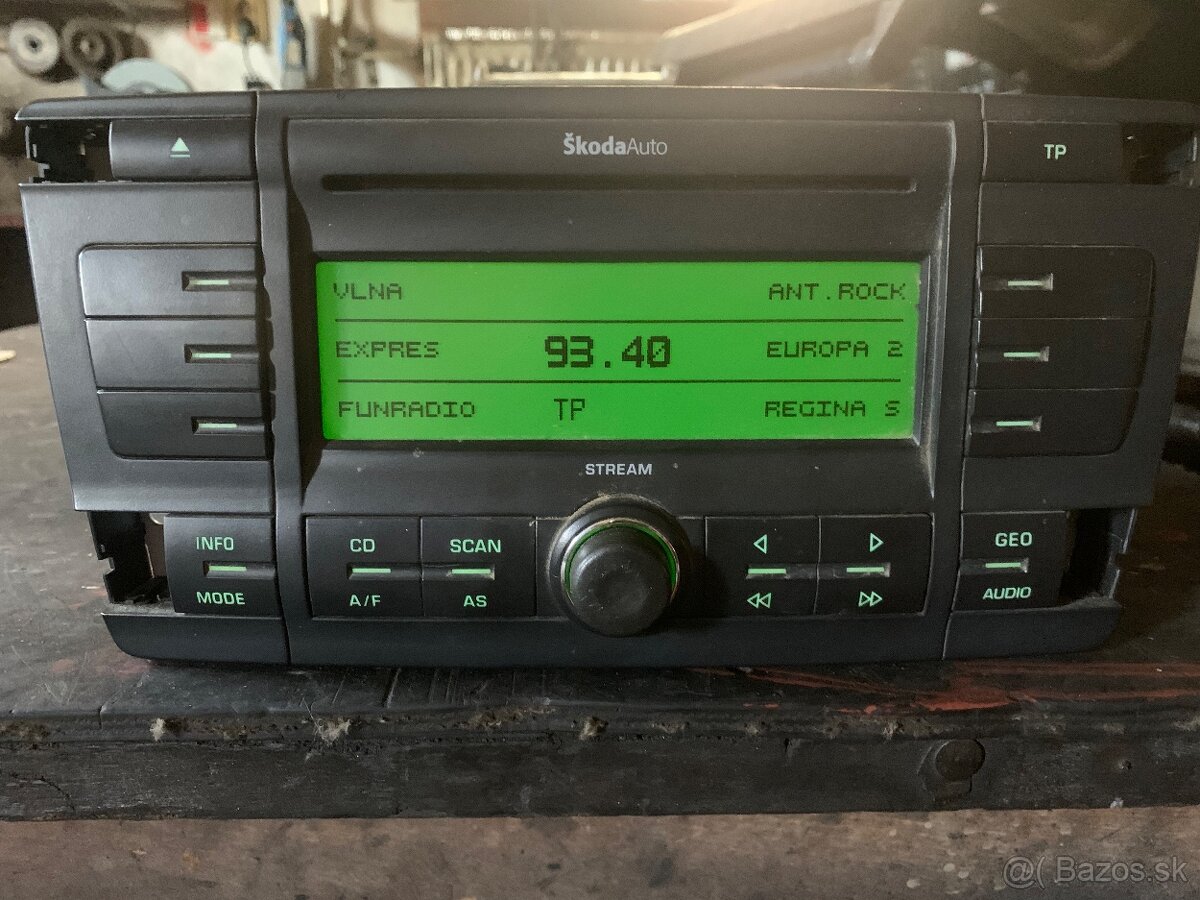 Predám autorádia originál vw škoda aj s kódom - 19