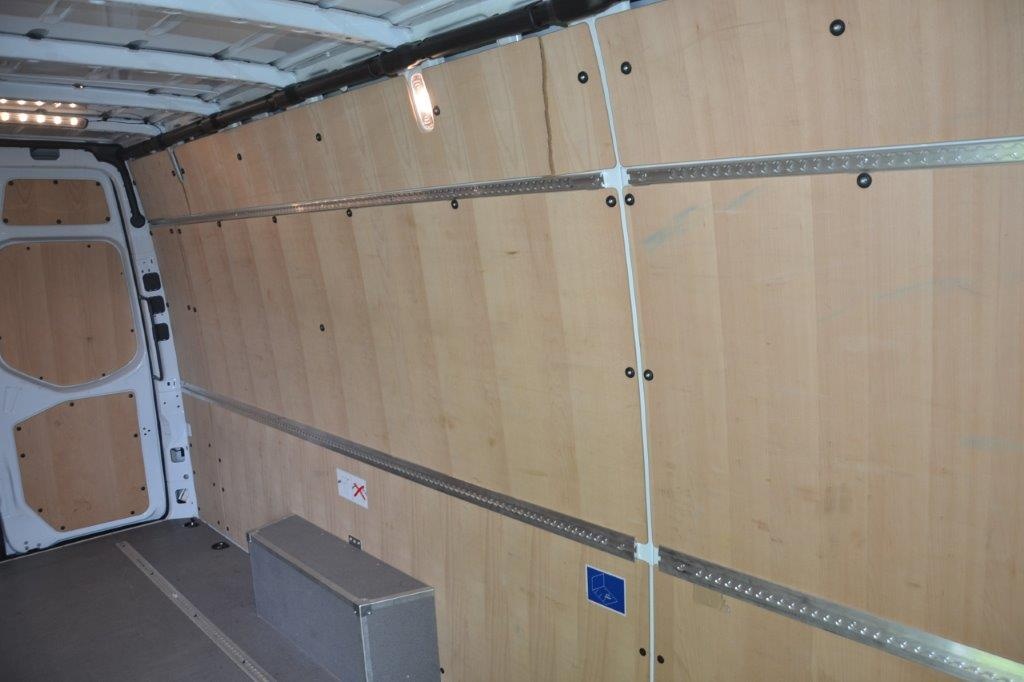 Mercedes-Benz Sprinter 317 CDI XL výbava 22.000 km - 19