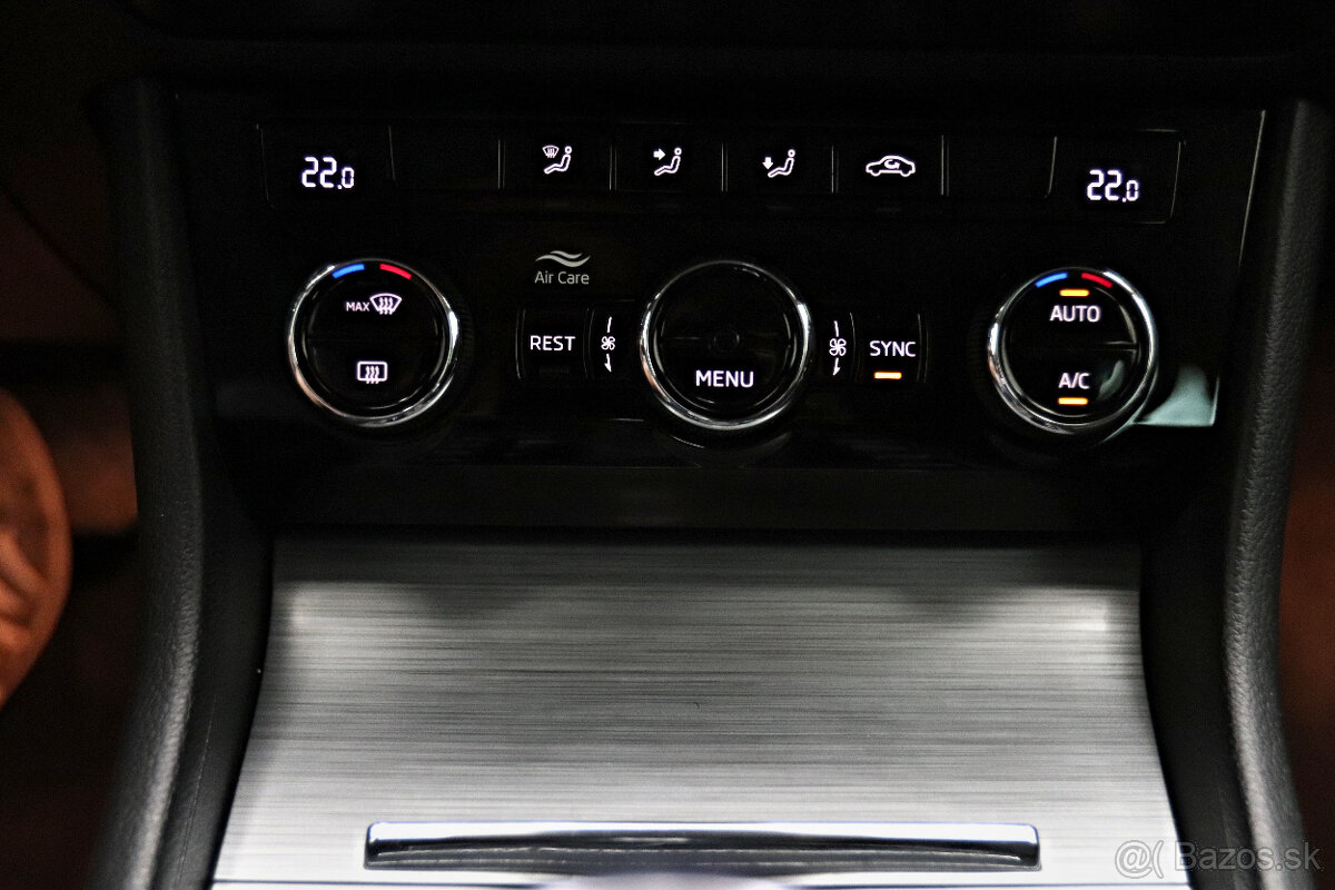 Škoda Superb Combi 2.0 TDI SCR Executive DSG - 19