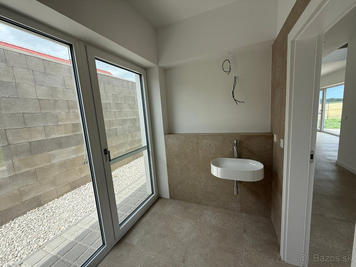 Na predaj 4-izbový dom / poschodový / vo vybavení ŠTANDARD - 19