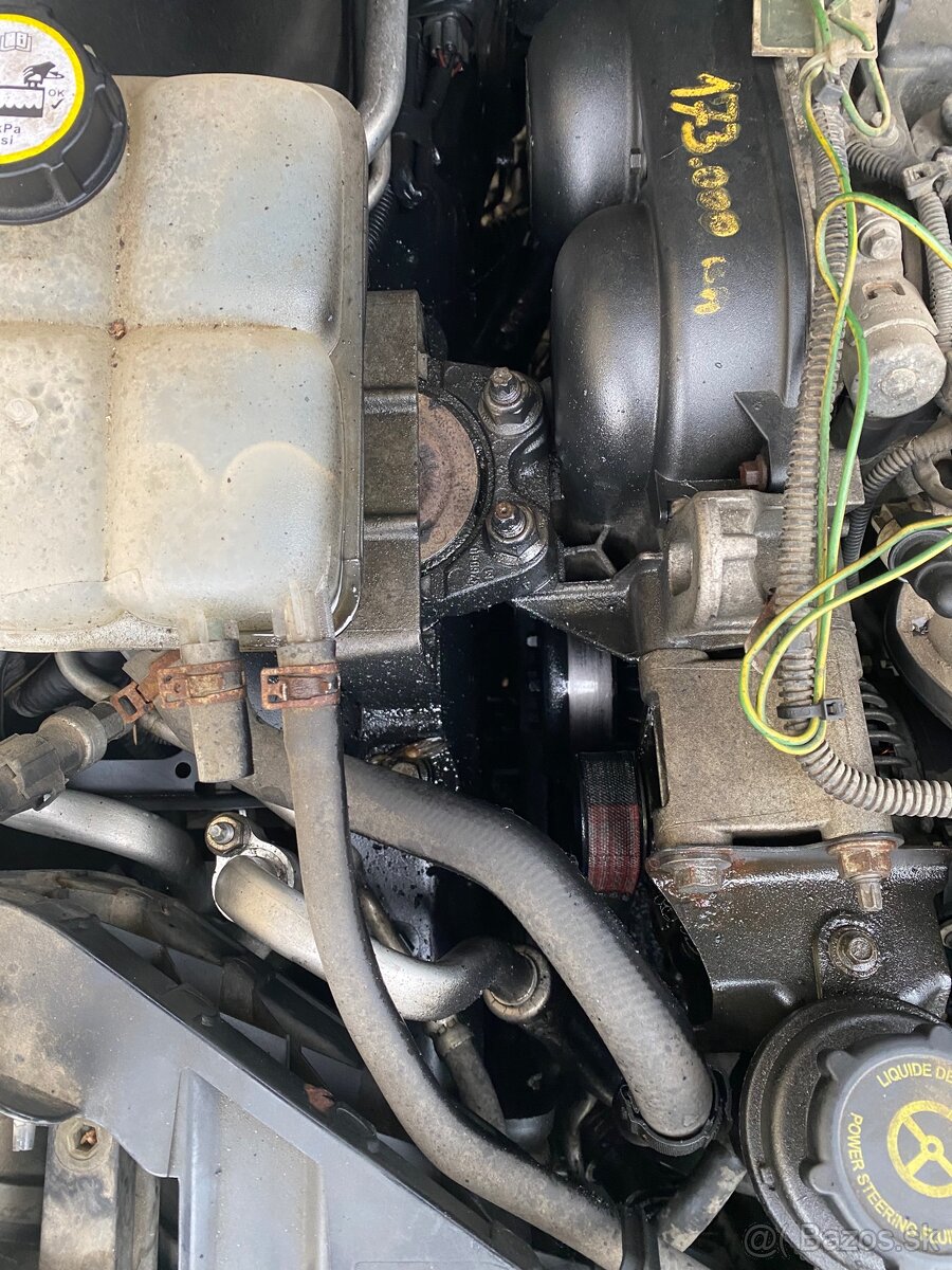 Ford Focus mk2 combi 1.6 benzín 85kw 2005 r.v - 19