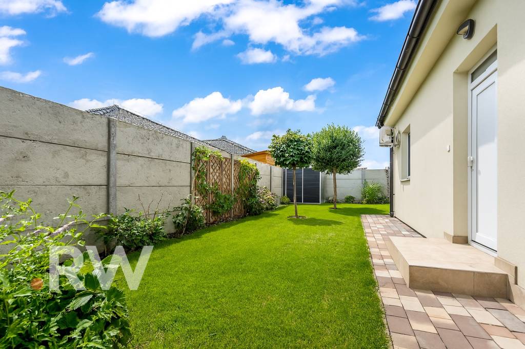 Rezervované Moderný 3-izbový rodinný dom v Slovenskom Grobe - 19