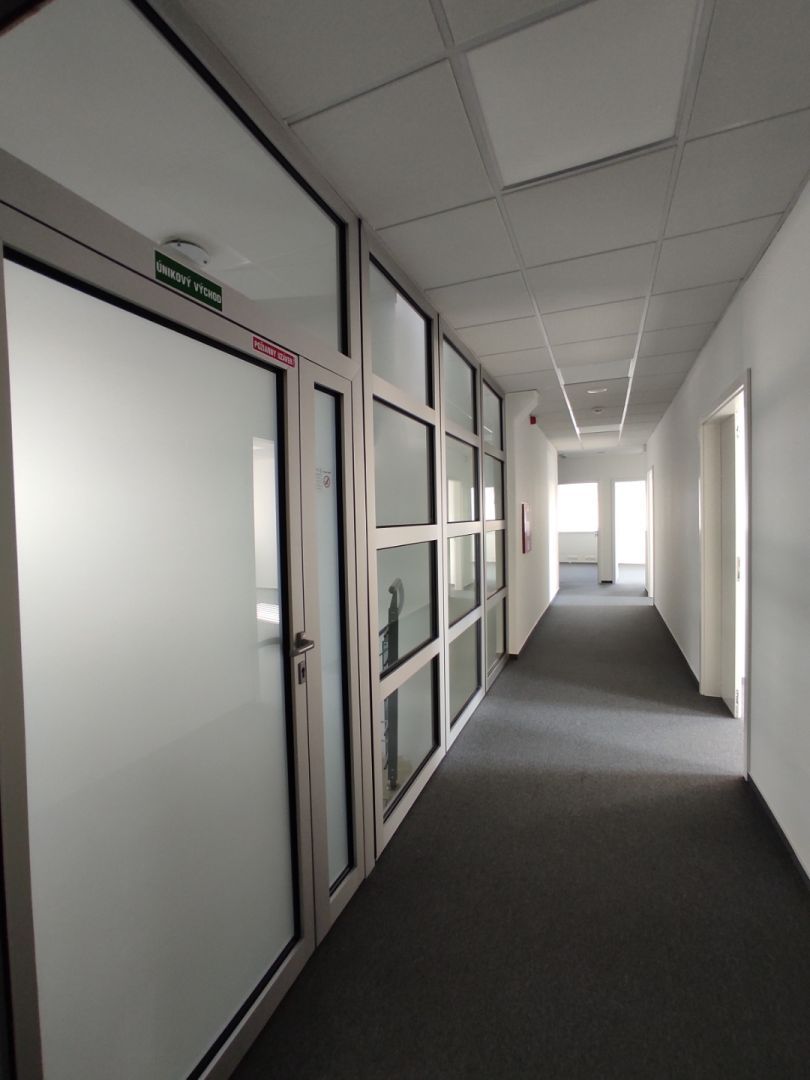 Svetlý kancelársky celok, 330m2, Hurbanovo Námestie/Obchodná - 19