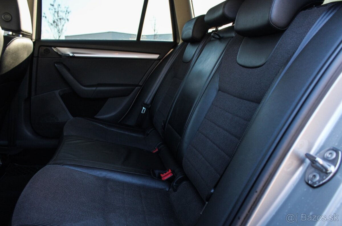 Škoda Octavia Combi 2.0 TDI Ambition DSG - 19