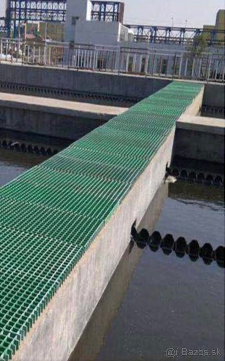 MOLO A KOMPOZITNE ROSTY NA SCHODY - 19