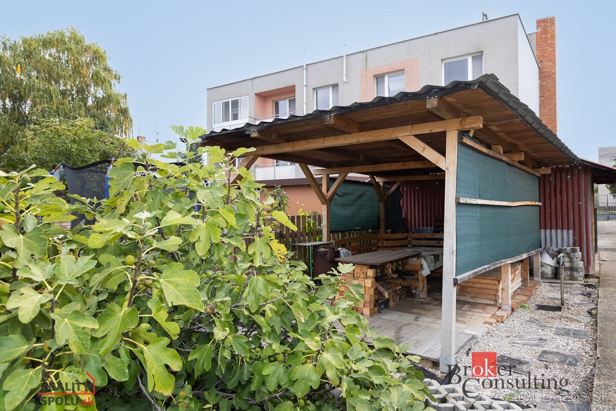 Predaj veľkého 2izb bytu s predzáhradkou - Galanta - 19