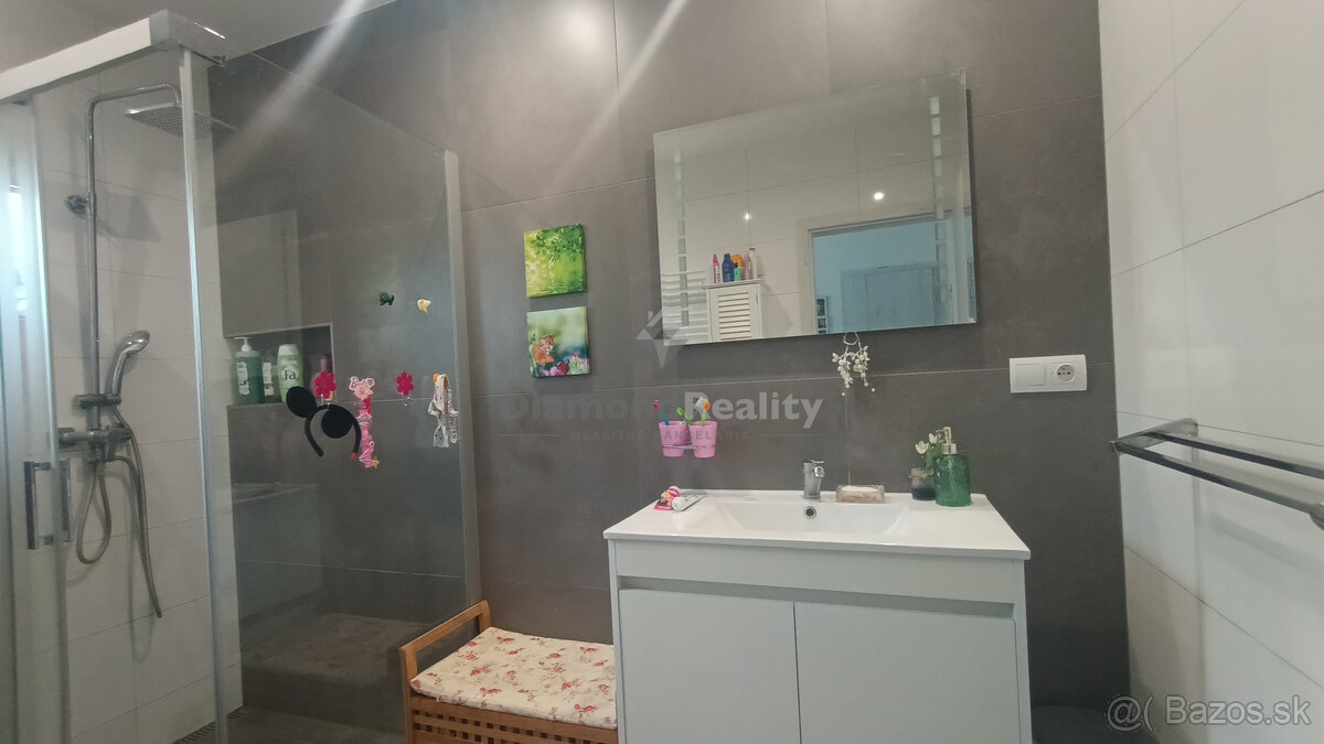 RezervovanéNa predaj krásna novostavba v obci Svätoplukovo - 19