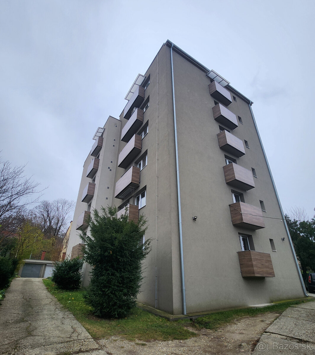 EXKLUZÍVNE,krásny 3 izb.byt Kalvária,garáž,loggia,balkón - 19